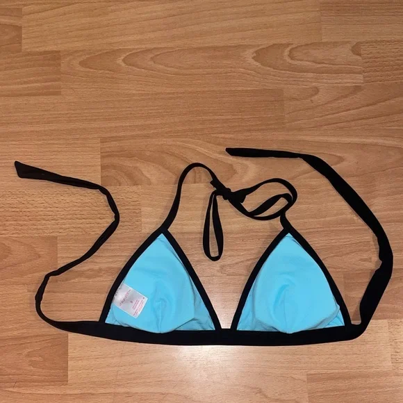 Triangl ‘look-a-like’ Bikini Top - Picture 3 of 6